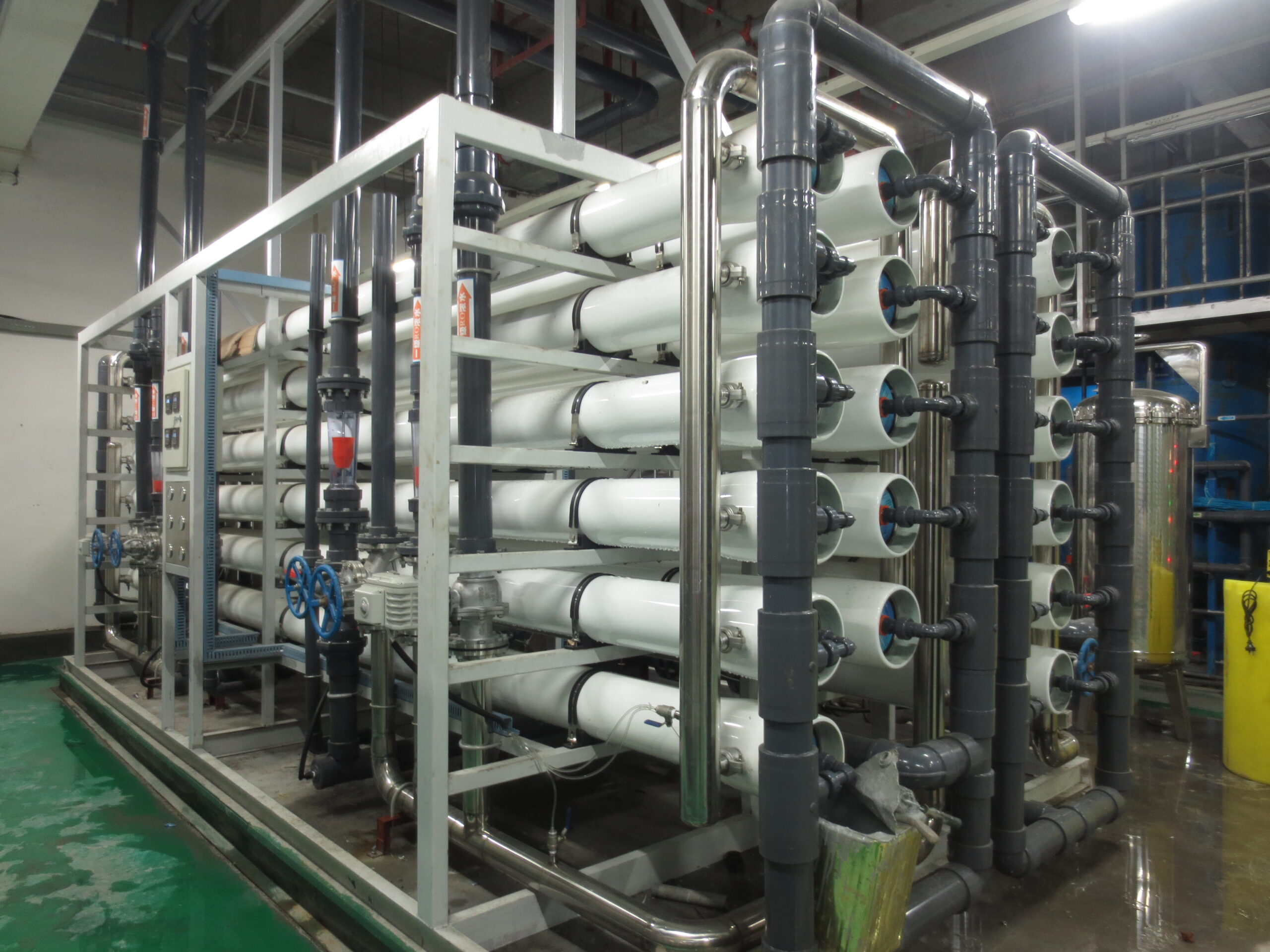 1702546883 reverse osmosis water desalination purification treatment plant 3 scaled