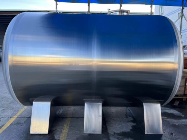 Chinese supplier wholesale custom 304 stainless steel hot water tank