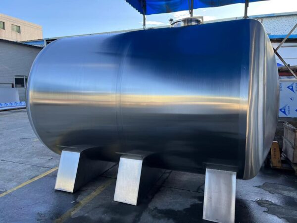 Chinese supplier wholesale custom 304 stainless steel hot water tank - Image 4