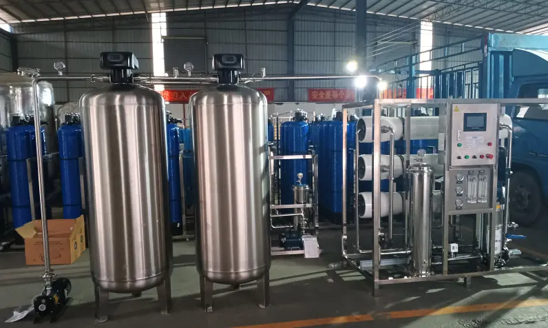 Middle-size RO System Cases (1–10 m³/h) 2 3000 LPH stainless-steel RO system case Ghana